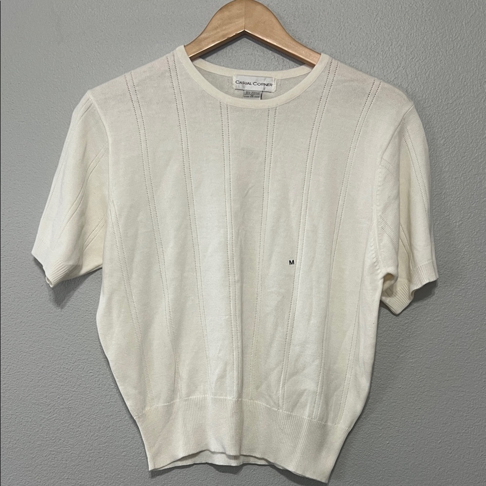 Vintage 90’s Casual Corner Women's Med Cream Short Sleeve Top Timeless New